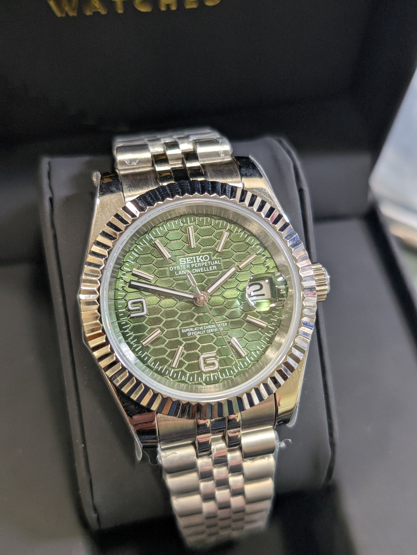 Land Dweller Green 40MM