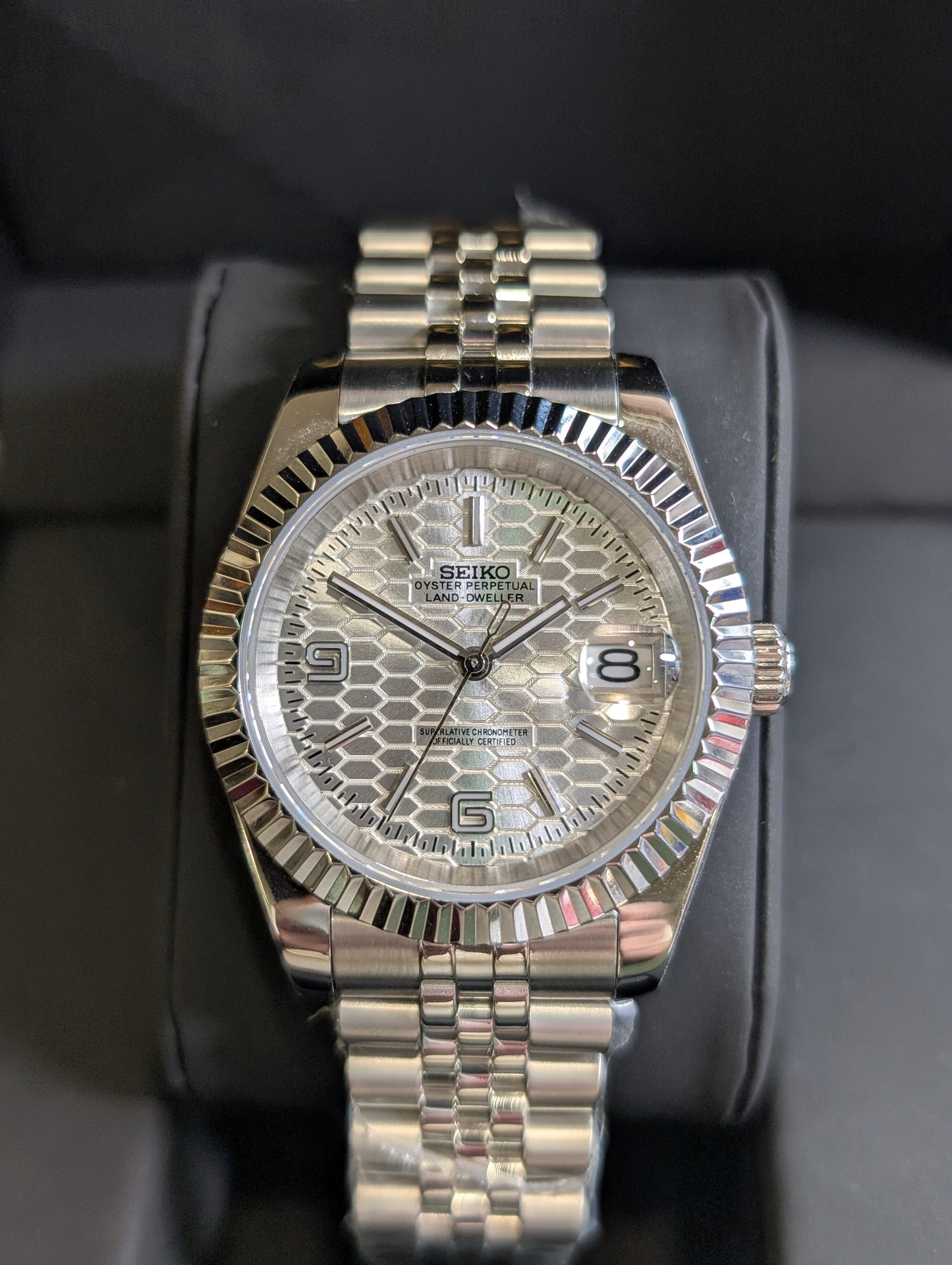 Land Dweller Silver 40MM