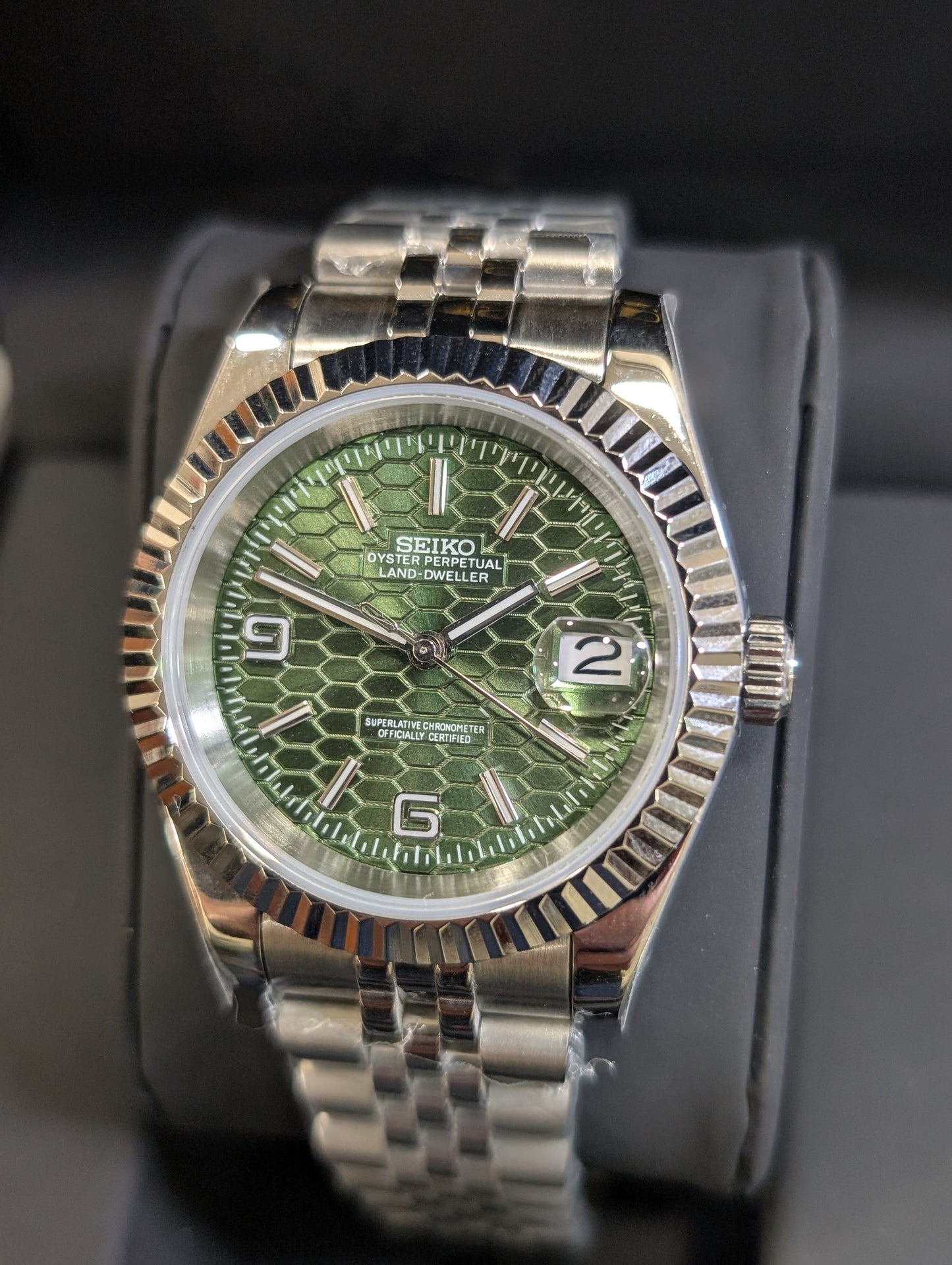 Land Dweller Green 40MM