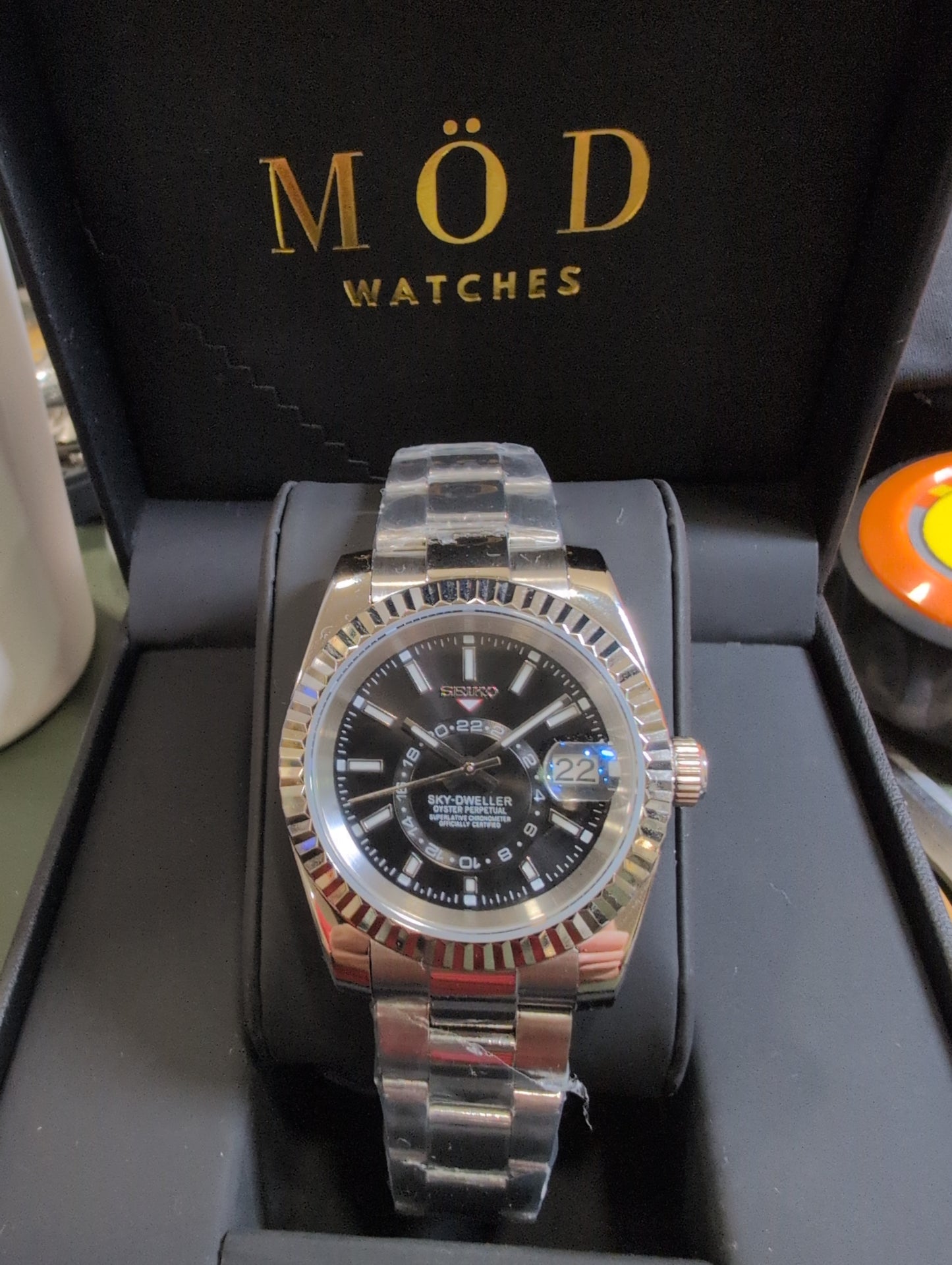 SEIKO-LEX BLACK SKYDWELLER