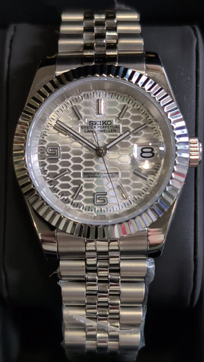 Land Dweller Silver 40MM