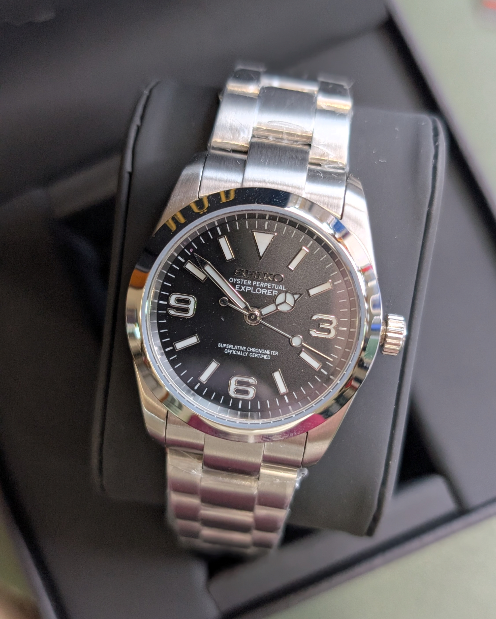 SEIKO-LEX BLACK EXPLORER (39MM)